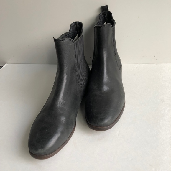 ugg joey chelsea boots